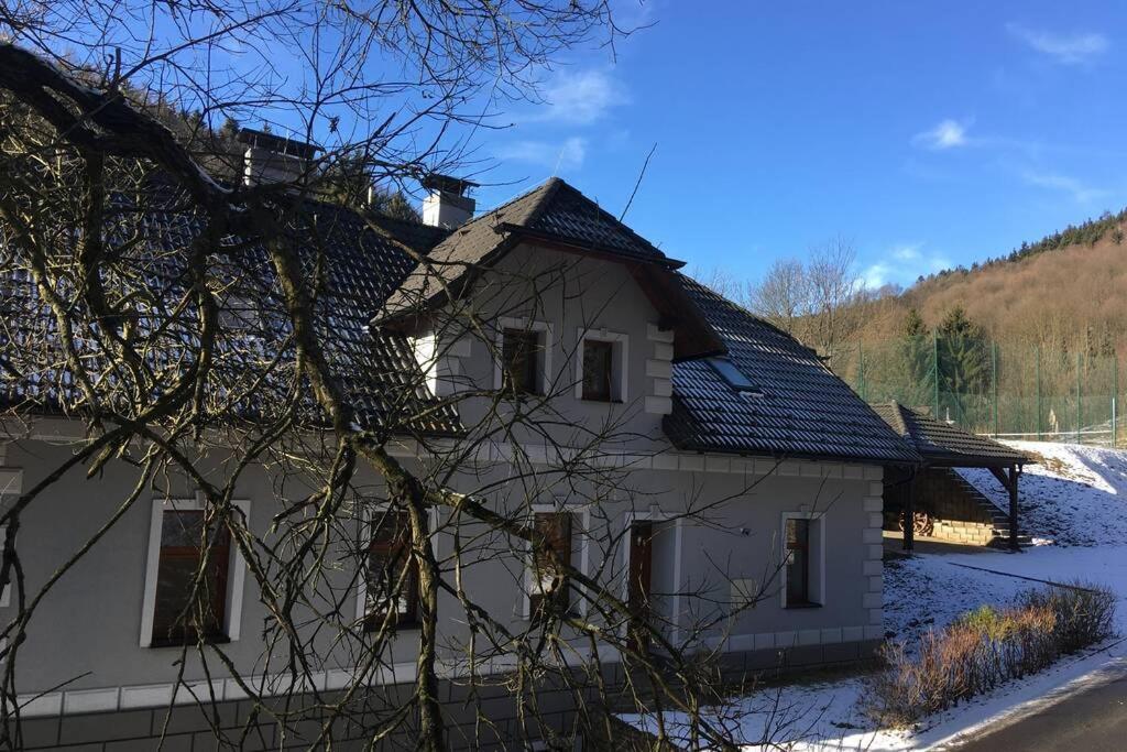 Villa Vykmanov Medenec Extérieur photo