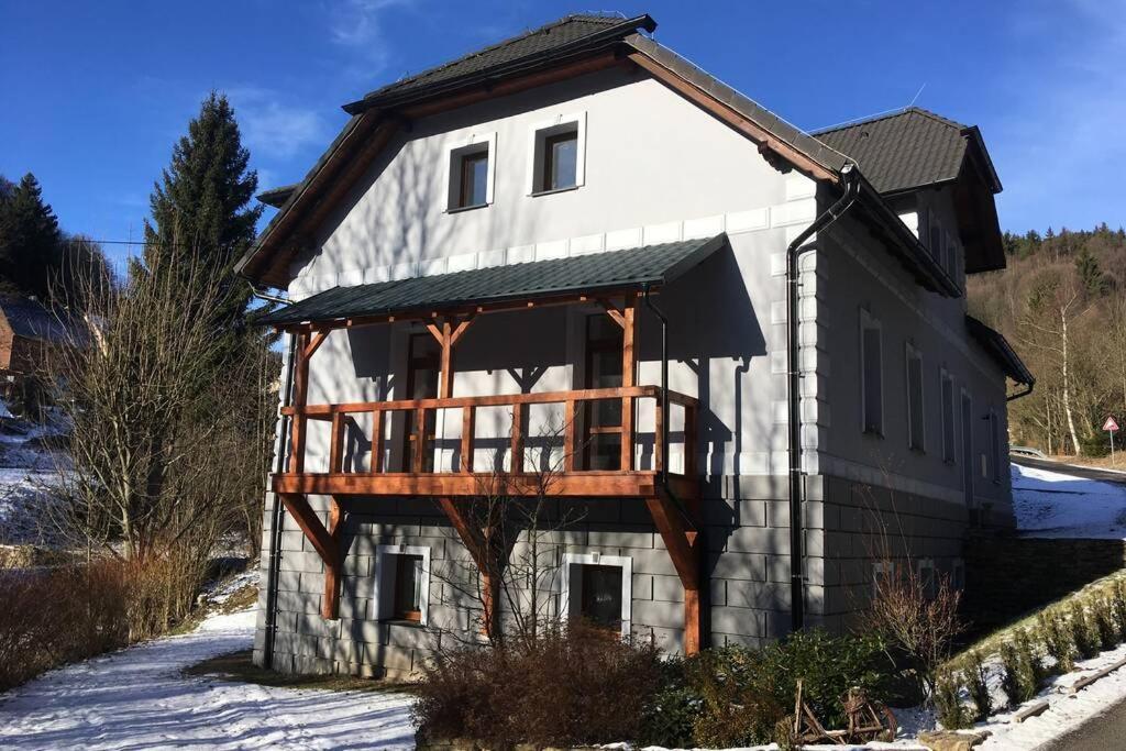 Villa Vykmanov Medenec Extérieur photo
